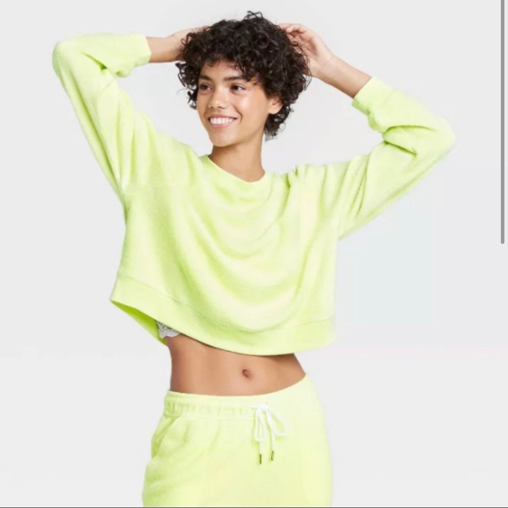 Reverse Fleece Crop Sweatshirt